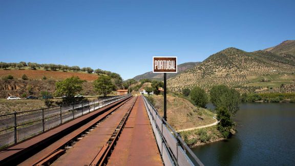 Puente internacional sobre el Águeda