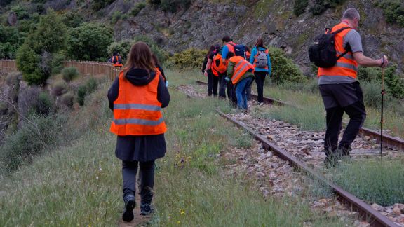 Senderistas en el primer día de apertura del Camino